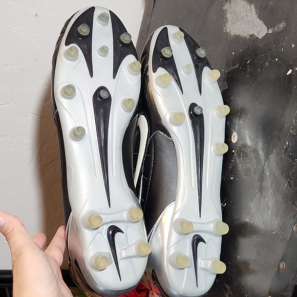 NIKE Suoer Speed Football Cleats 15 Nwot